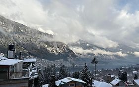 Suraj Retreat Inn 